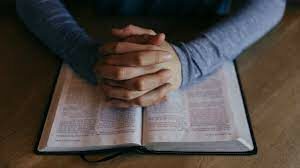 What Is The Easiest Bible To Read And Understand? - JustEasiest
